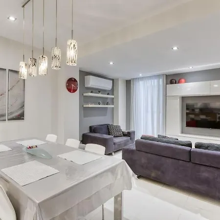 Modern 3br With Private Yard & Bbq By 360 Estates Апартаменты