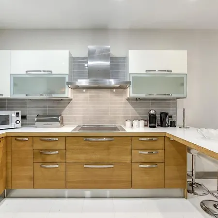 Modern 3br With Private Yard & Bbq By 360 Estates Апартаменты *